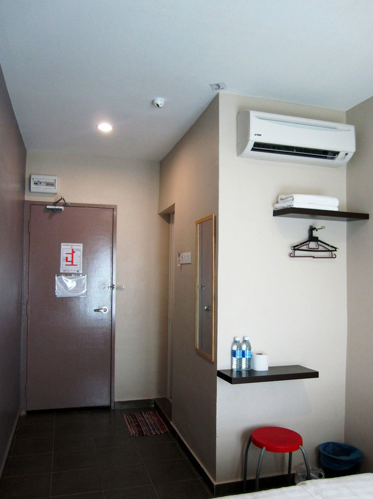 Place2Stay Hotel Malacca Екстер'єр фото